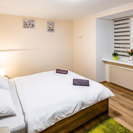 Apartmán Romari Rynok Square 3 Lvov Exteriér fotografie