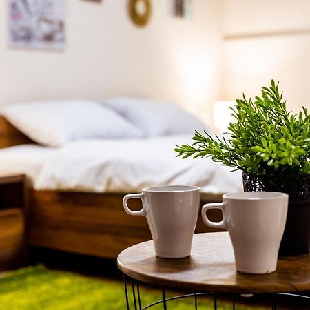Apartmán Romari Rynok Square 3 Lvov Exteriér fotografie