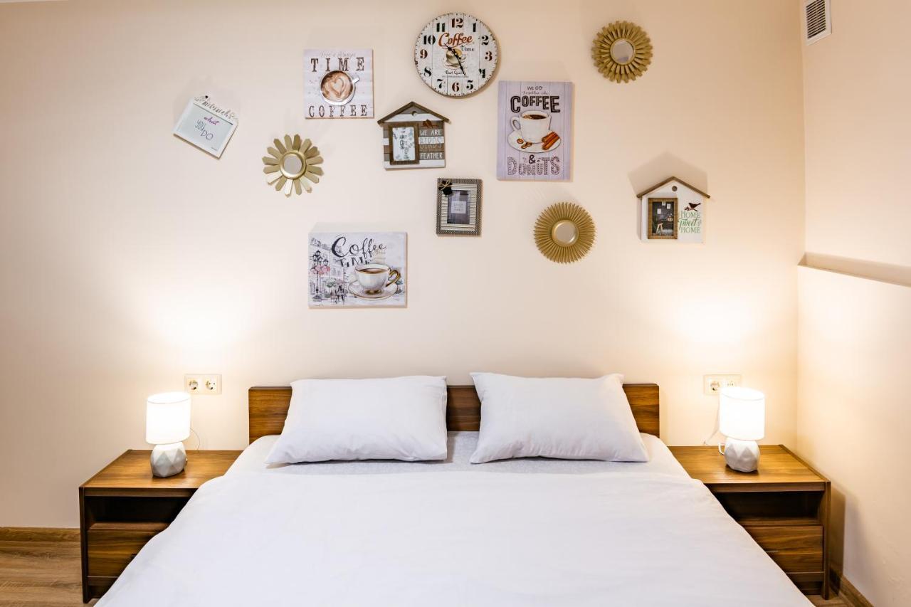 Apartmán Romari Rynok Square 3 Lvov Exteriér fotografie